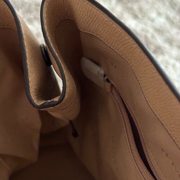 COACH Bailey Carryall Shoulder Bag with Black Coach Heart Keychain - Picture 6 of 8